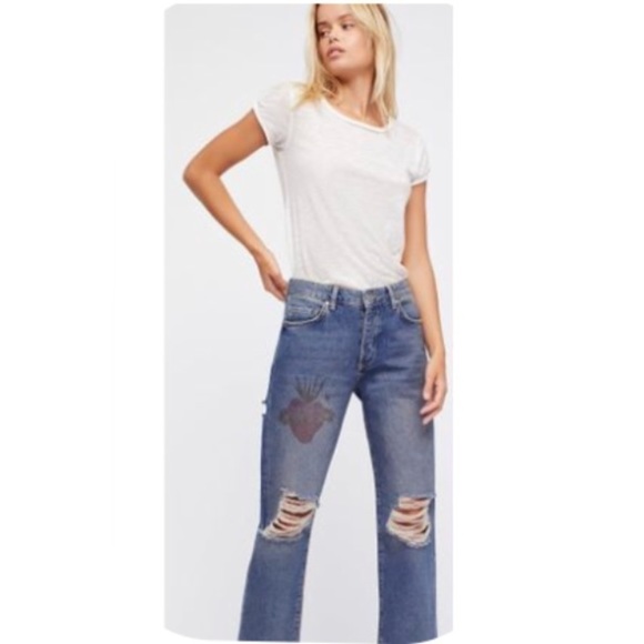 PRICE⬇️ NWT Free People Tattooed Boyfriend Jean - Picture 6 of 8